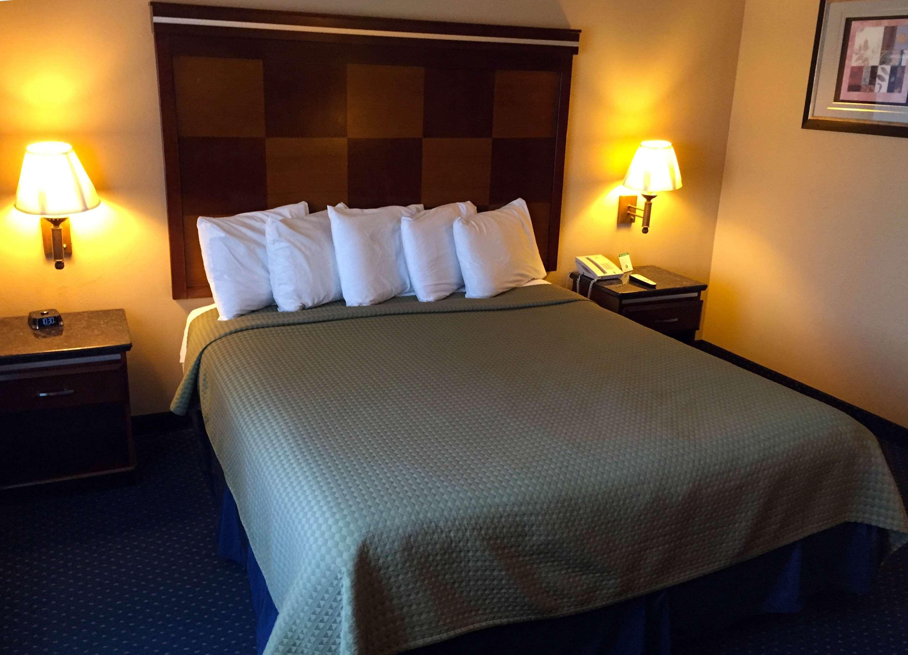Inn At Bayshore San Mateo Buitenkant foto